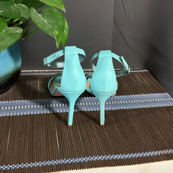 5) Manolo Blahnik - Size 35.5- Leather Printed Sandals - Picture 2 of 4